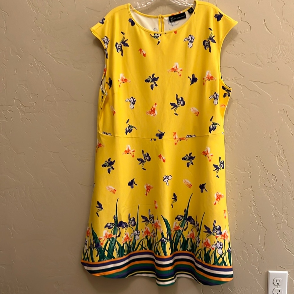 NWOT - NY & Co Yellow Floral and Stripe Sleeveless Dress - Size XXL